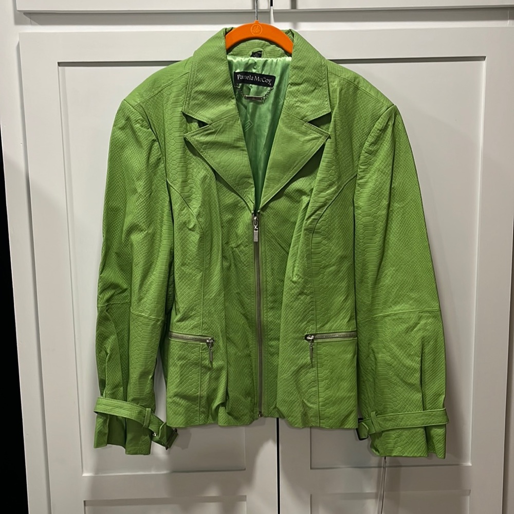 100% brand new with tags green leather jacket by Pamela McCoy size 2X